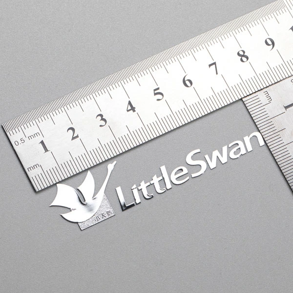 Étiquette en nickel métallique