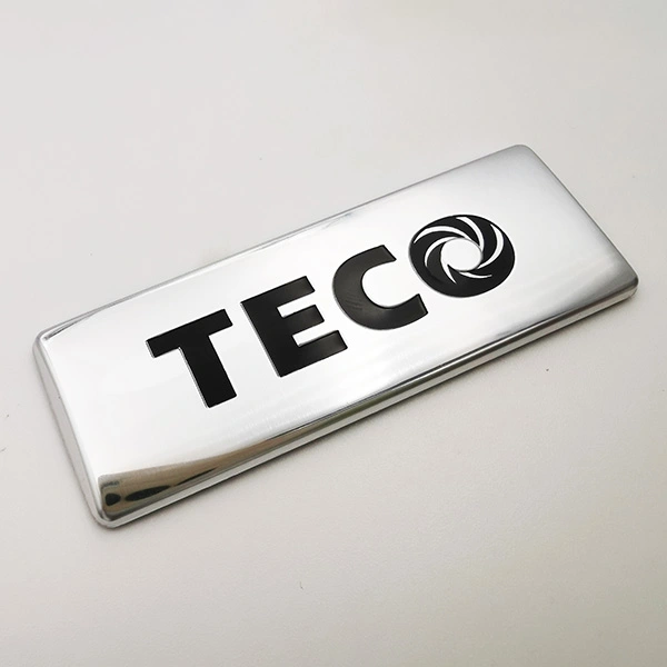 Plaque de nom en métal logo