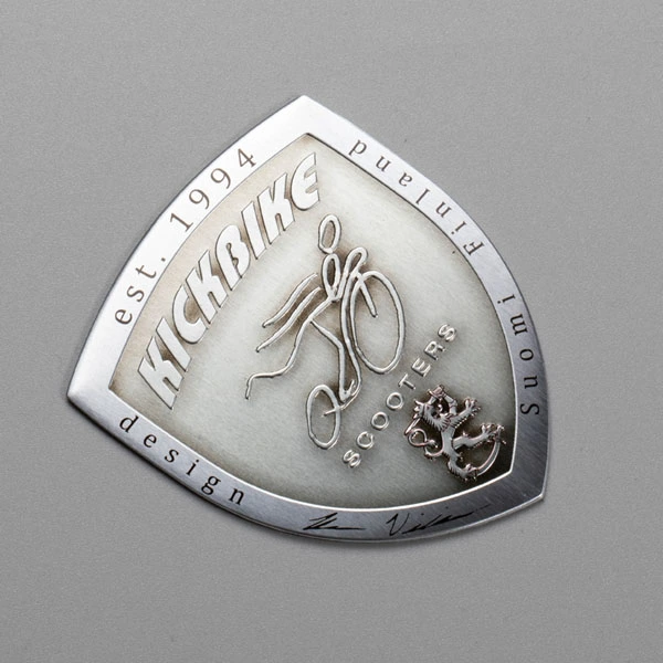 Plaque signalétique en aluminium et métal