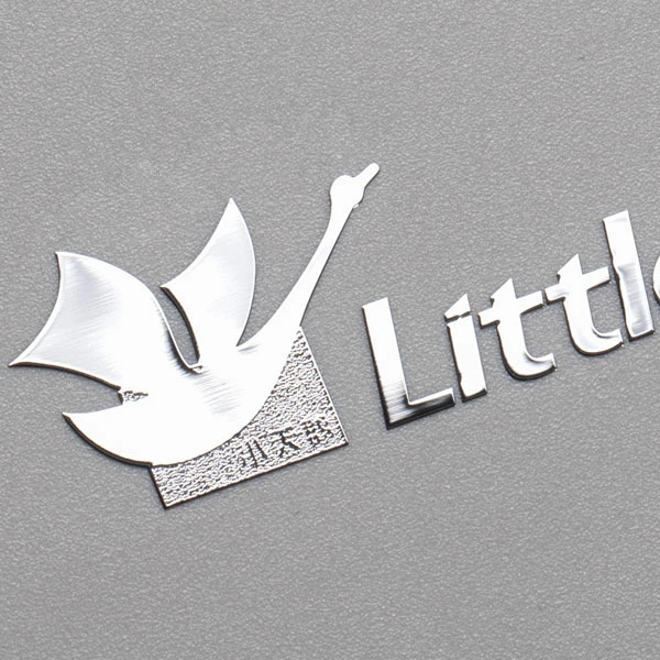 Étiquette en nickel métallique