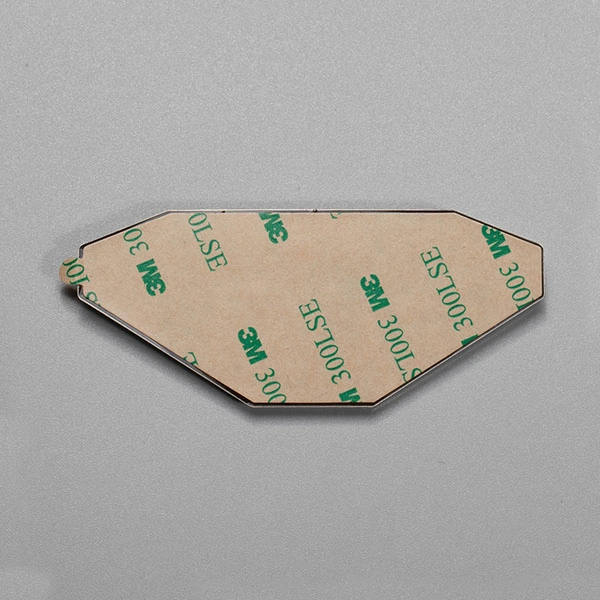 Étiquette de logo en métal nickel 3D