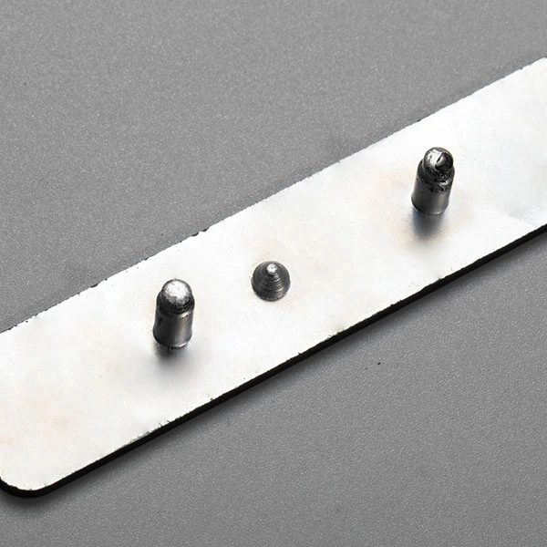 Plaque logo en métal