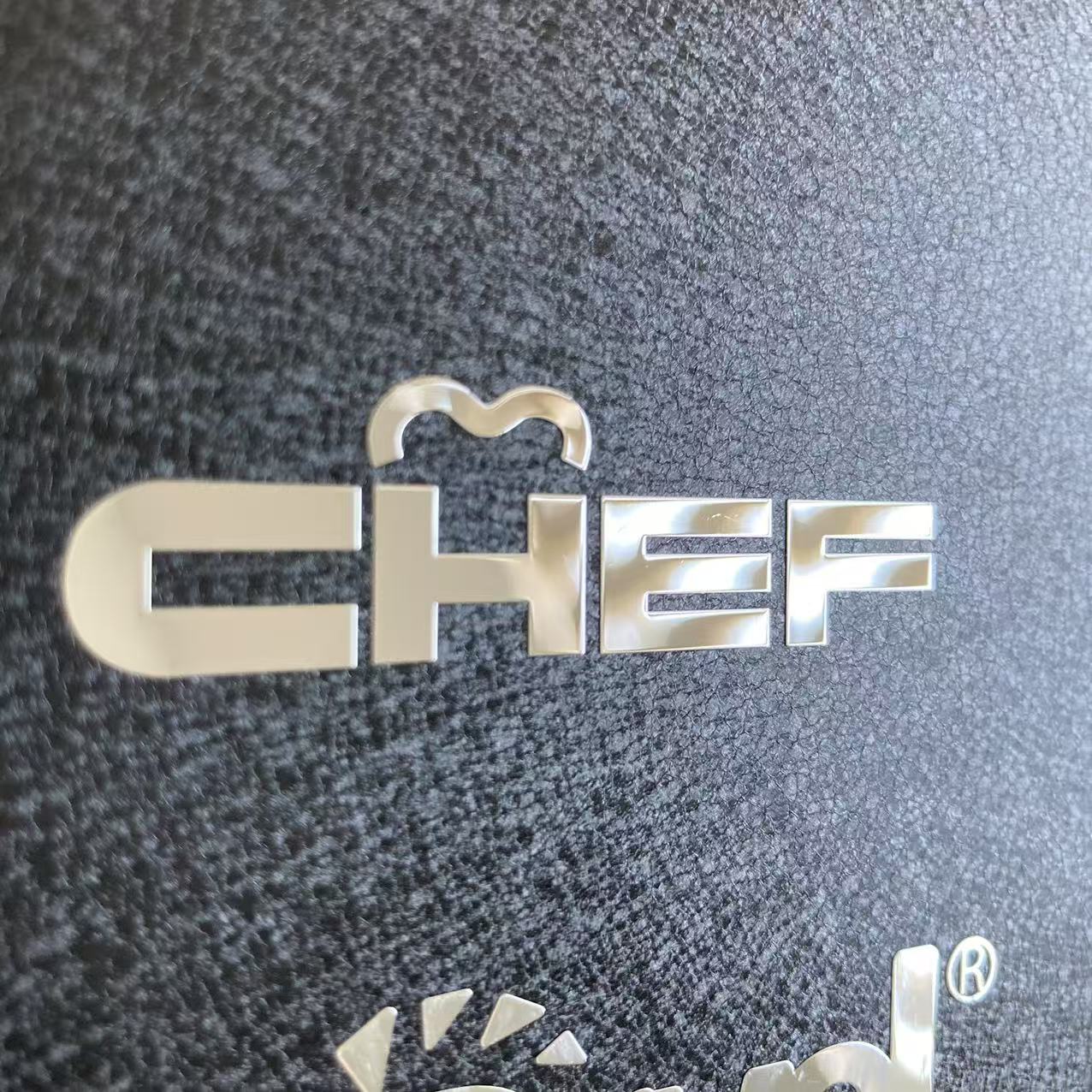 Mise à niveau de l'étiquette électroplatée auto-adhésive