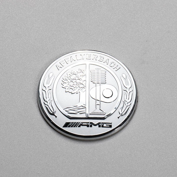 Comment l'étiquette 3D Nickel améliore l'image de marque haut de gamme et la durabilité des produits