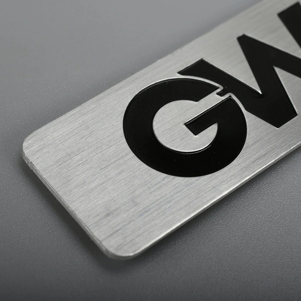 Étiquette en aluminium de badge en métal