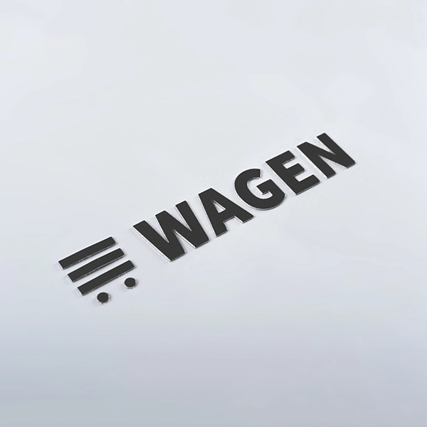 Autocollant en métal électroformé