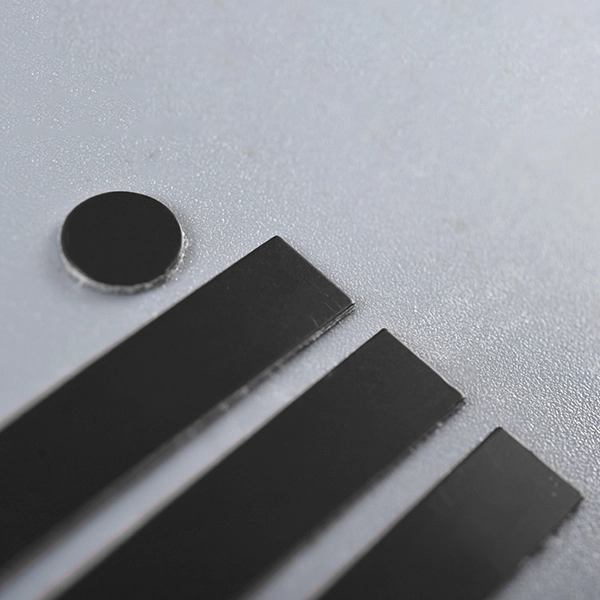 Autocollant en métal électroformé