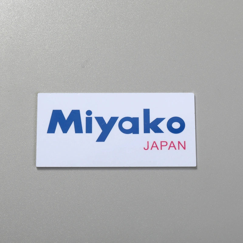 Autocollant de logo en métal écologique, étiquette en aluminium gaufré