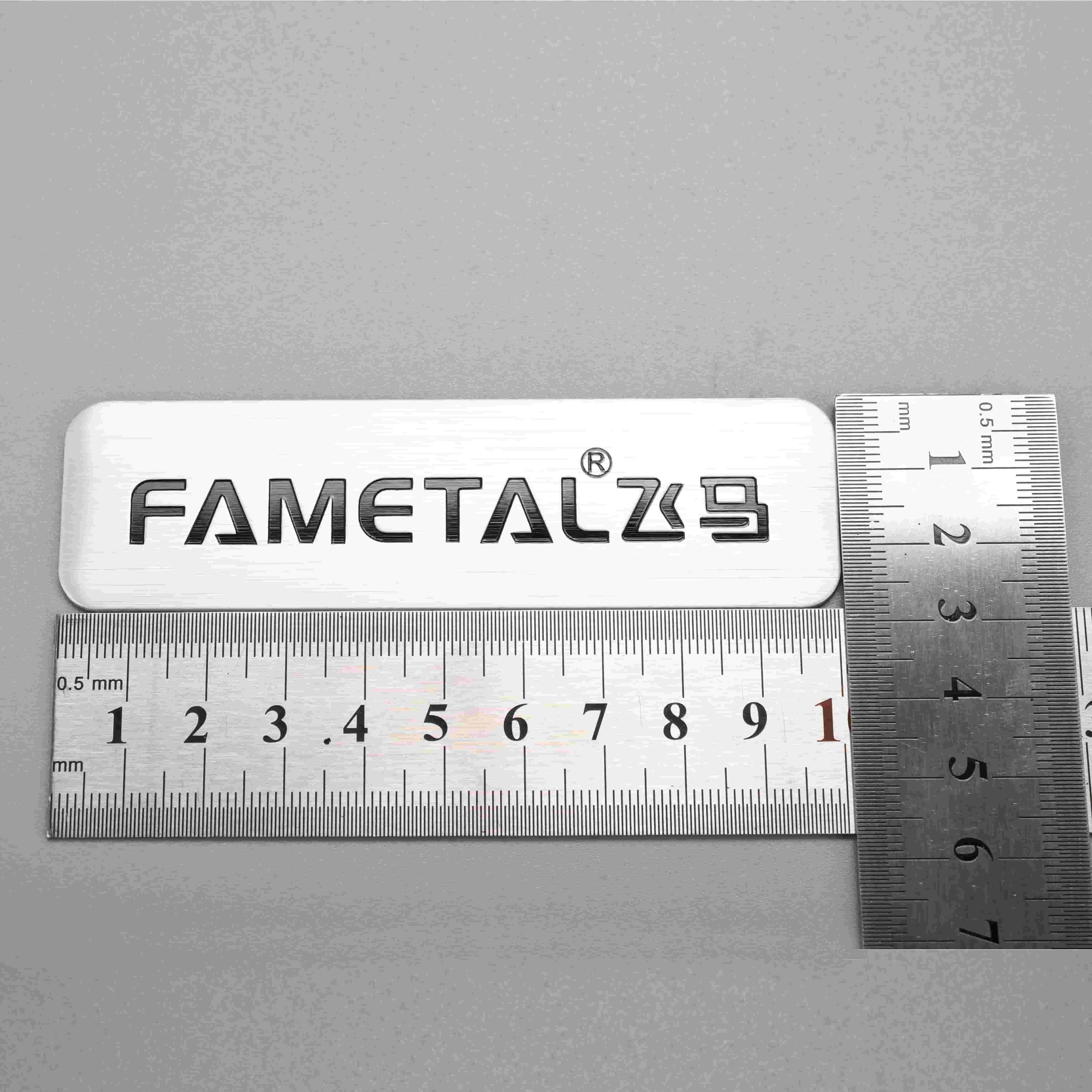 Étiquette d'équipement en aluminium