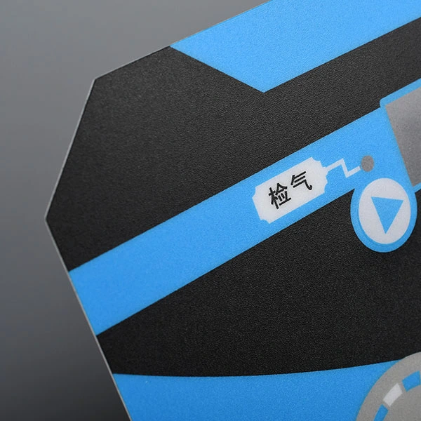 Panneau de commutation pour l'appareil domestique