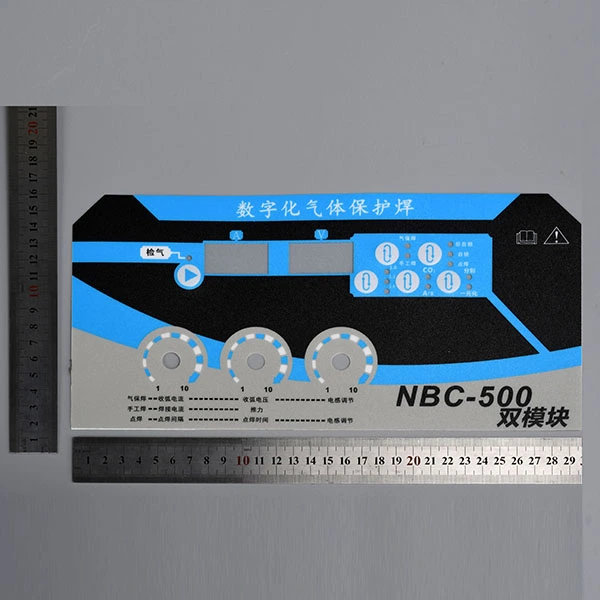 Panneau de commutation pour l'appareil domestique