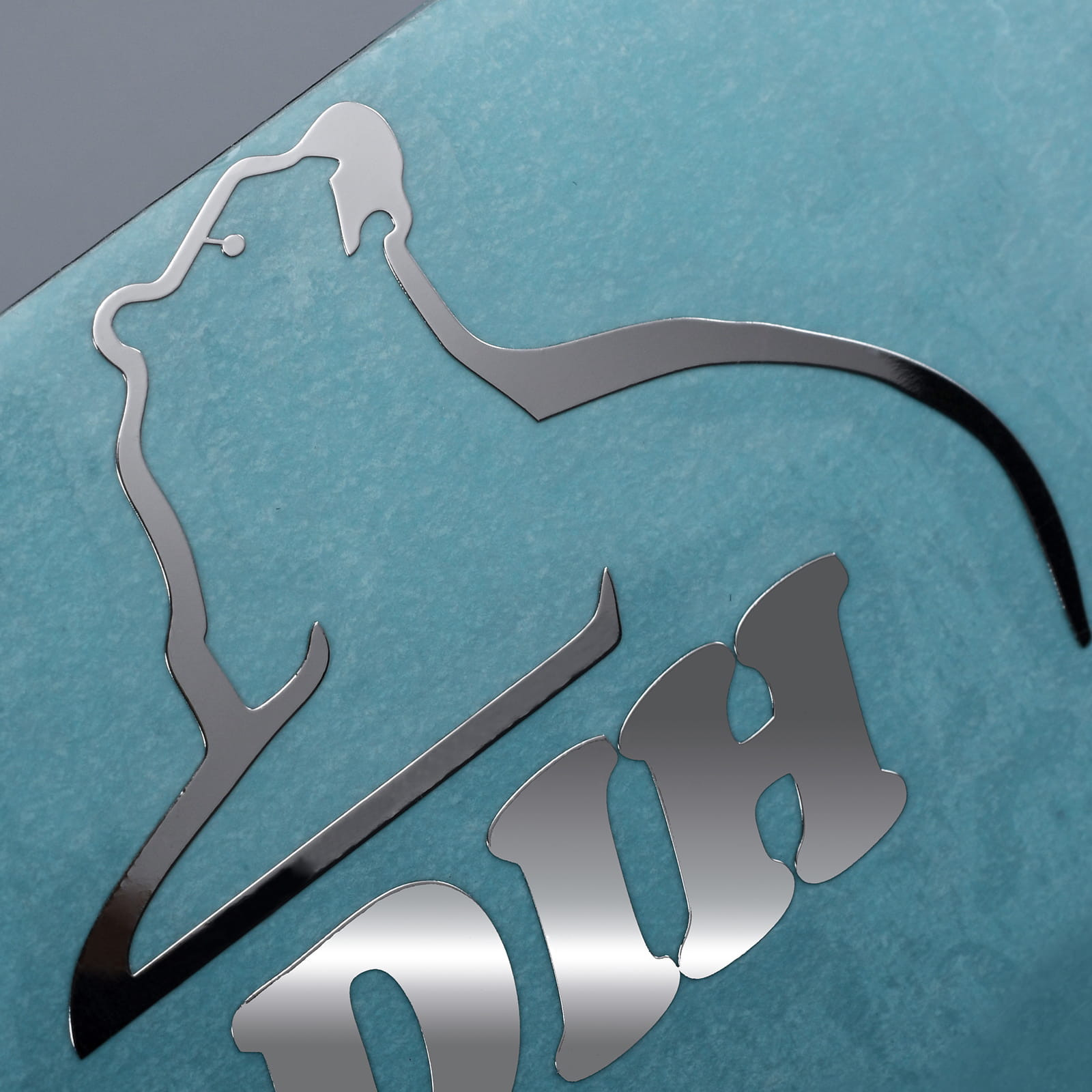 Emblèmes nickel avec un fort adhésif