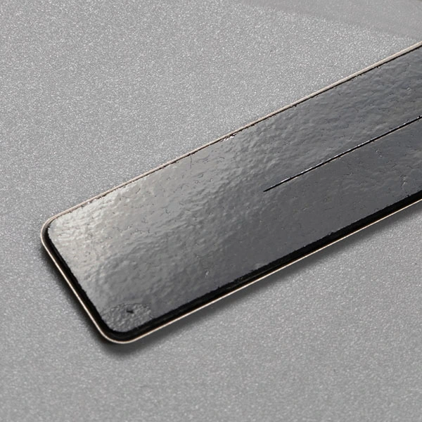 Étiquette en métal nickel 3D