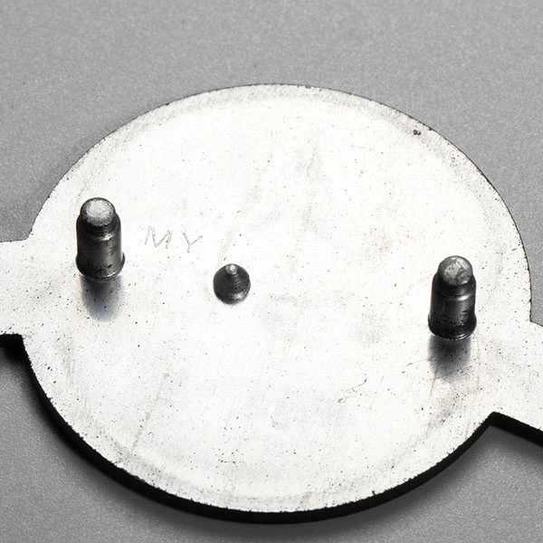 Étiquette en aluminium 3D