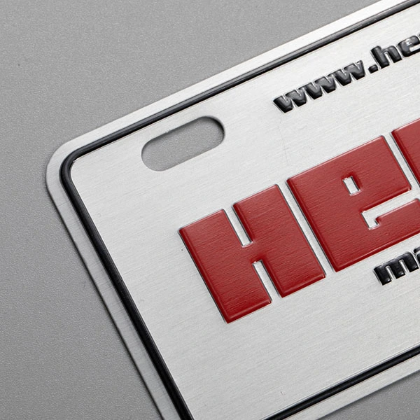 Plaques signalétiques en métal et aluminium