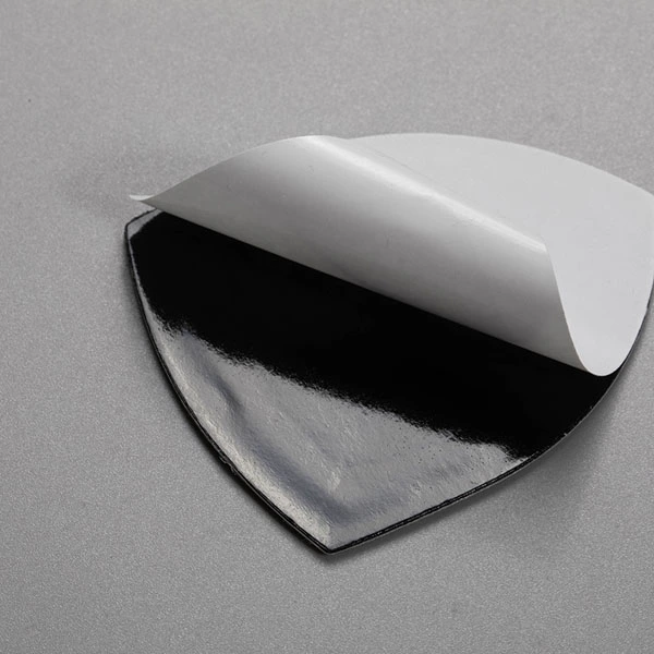 Plaque signalétique en aluminium et métal