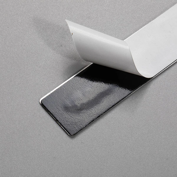 Étiquette de marque en métal