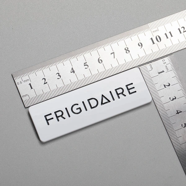 Etiquette ABS chromée