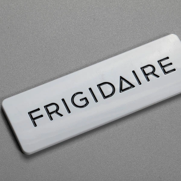 Etiquette ABS chromée