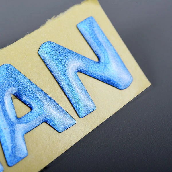 Autocollant époxy en résine avec logo