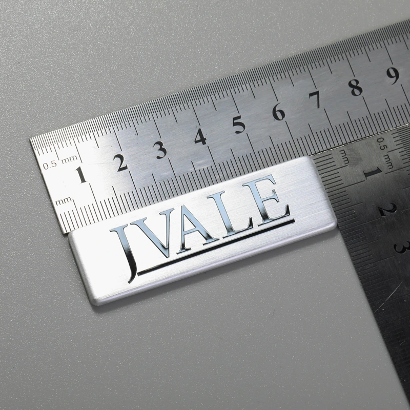Autocollants de logo de marque en aluminium pour équipement