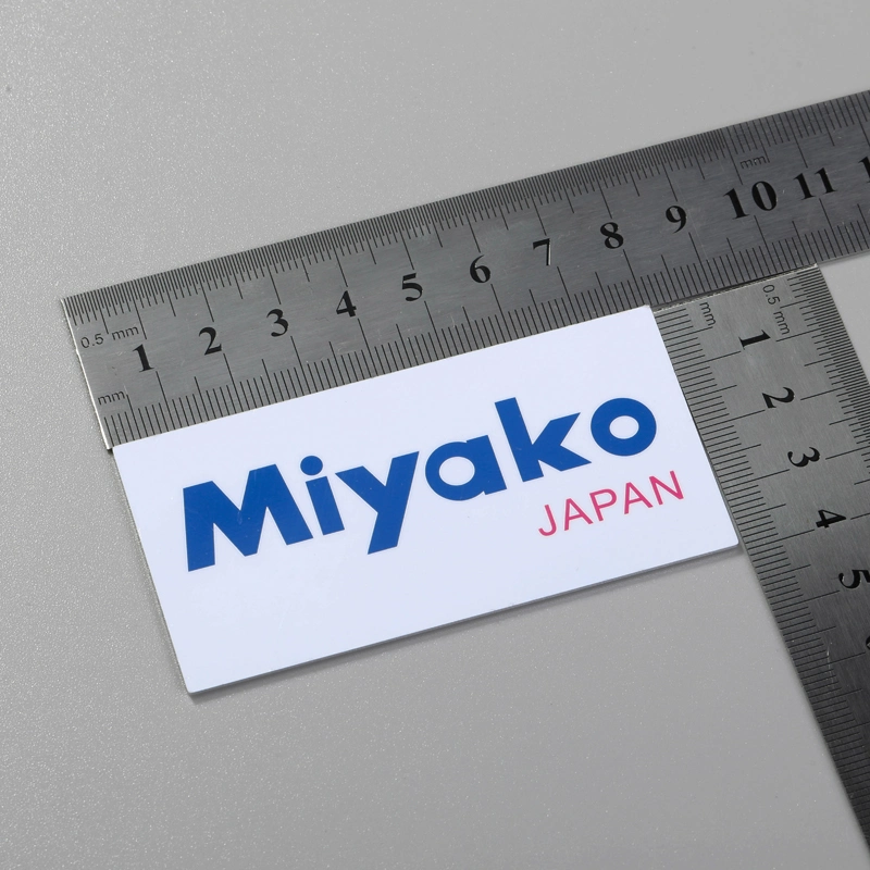 Autocollant de logo en métal écologique, étiquette en aluminium gaufré