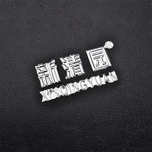 Étiquette de logo 3D en plastique souple