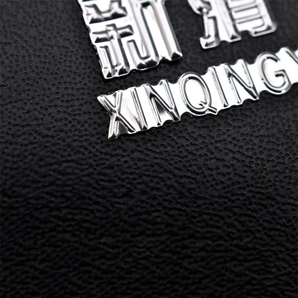 Étiquette de logo 3D en plastique souple