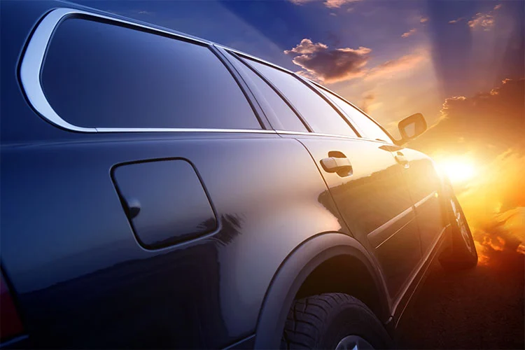 Surface des équipements extérieurs tels que les automobiles