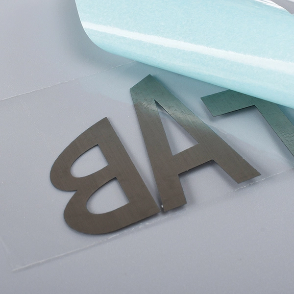 Autocollant de transfert de métal fin